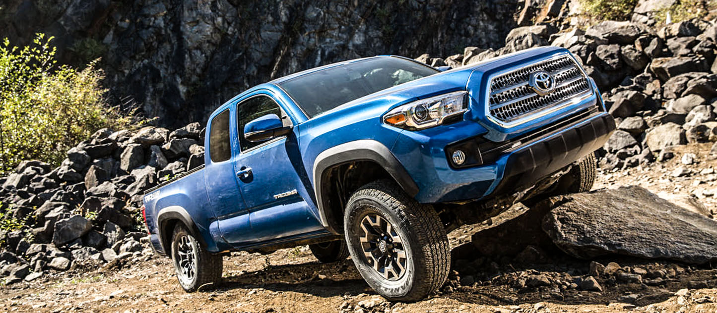 Toyota Tacoma Off-Road 2016 на шинах Goodyear Wrangler All-Terrain Adventure Kevlar